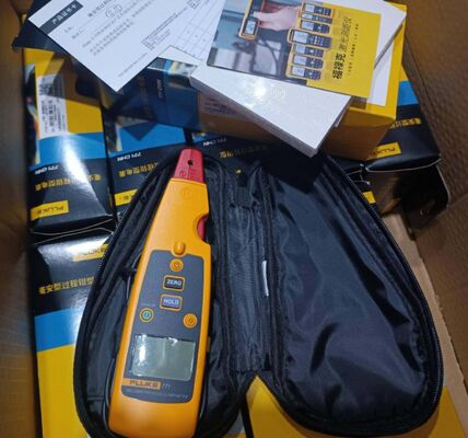 New original Fluke 771 AC/DC clamp meter multimeter in stock in large quantities