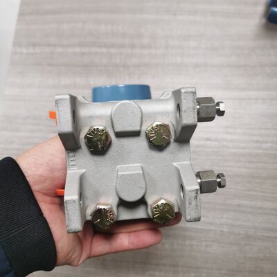 ローズマウントTM 3051 コプラナーTM 圧力トランスミッター 3051CD2A02A1JM6K5S5Q4 + + 0305RC32