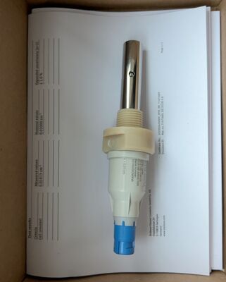 新しいオリジナルのデジタル伝導性センサー E+H CLS15E-MAHC10Aは,短期間に配達することができます